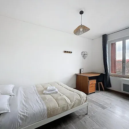 2 Reunis 6 Parking 16 Pers * Aubière