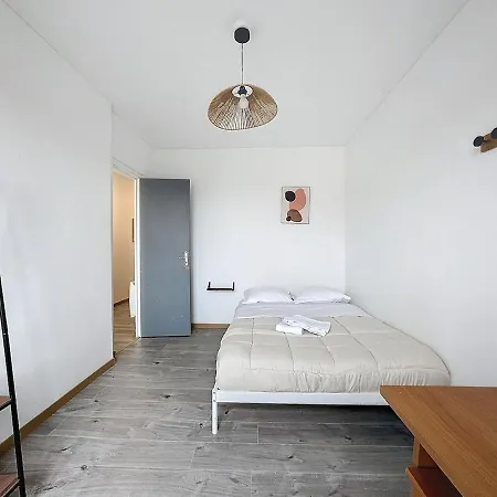 2 Reunis 6 Parking 16 Pers